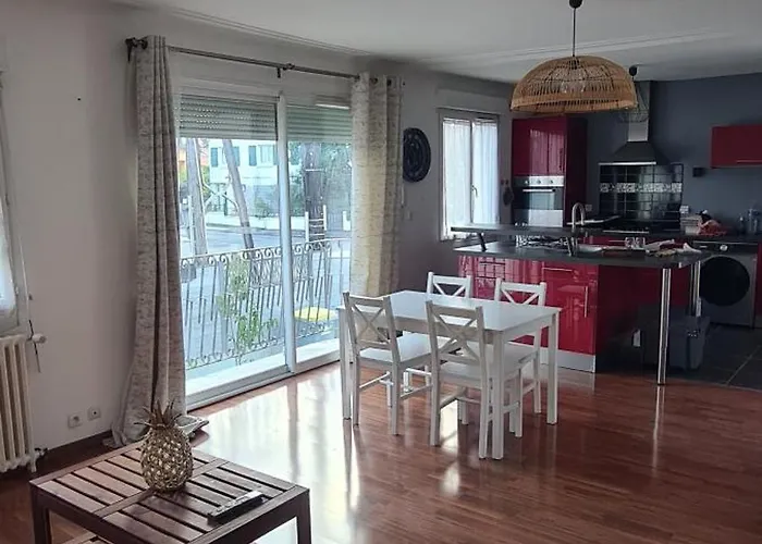 Maison Proche Centre Nantes 圣埃尔布兰